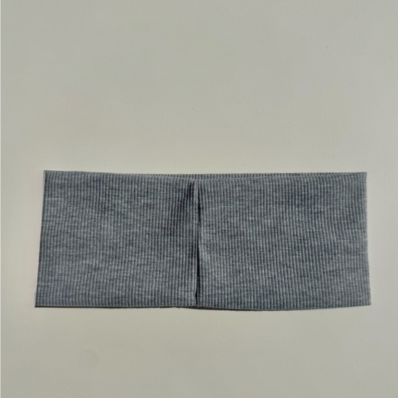 ALO Yoga Charcoal Headband for Women - Picture 2 of 3